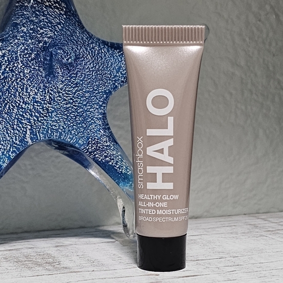🟠 4 for $25 🟠  SMASHBOX HALO HEALTHY GLOW ALL-IN-ONE TINTED MOISTURIZER - Picture 1 of 9